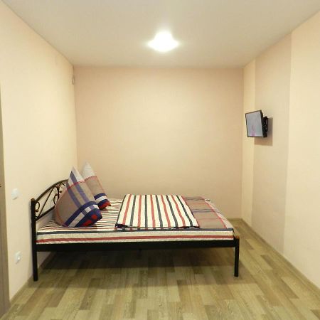 3-Room Apartment Near Inturist On Sobornyi Avenue 156, By Grandhome Zaporizhia Kültér fotó
