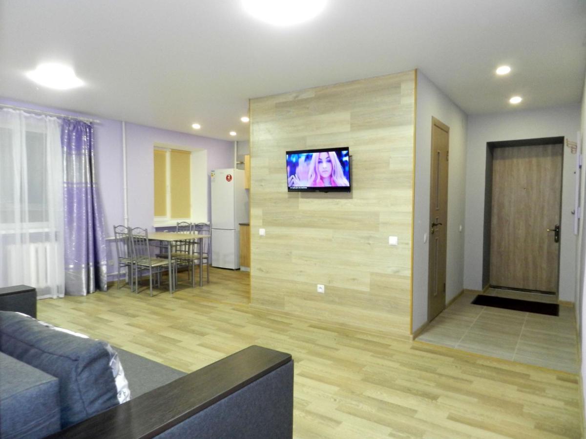 3-Room Apartment Near Inturist On Sobornyi Avenue 156, By Grandhome Zaporizhia Kültér fotó