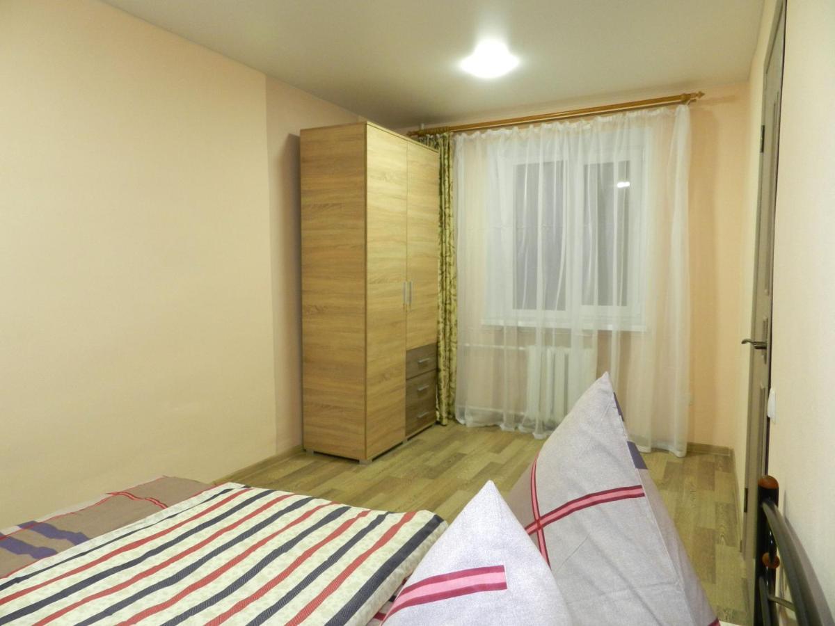 3-Room Apartment Near Inturist On Sobornyi Avenue 156, By Grandhome Zaporizhia Kültér fotó